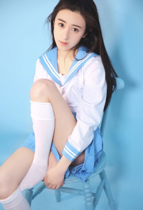 校花女神白丝御姐粉嫩日系学生制服写真