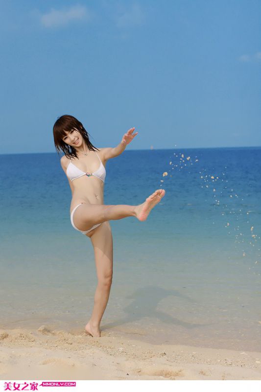 夏日泳装美女性感海边写真