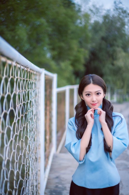 校花女神黑丝美腿制服青涩稚嫩性感诱惑写真图片