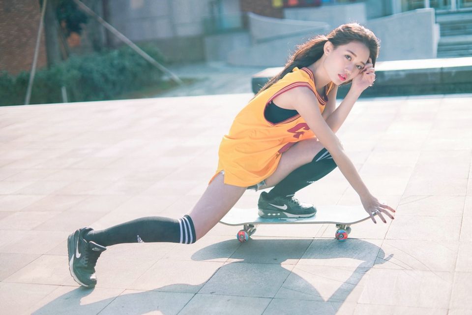 火辣校花丝袜美腿运动美女亚洲色图写真图片