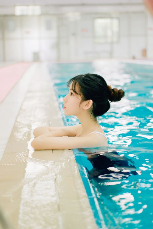 日本校园死库水美女丰乳翘臀白丝美腿性感湿身诱惑写真