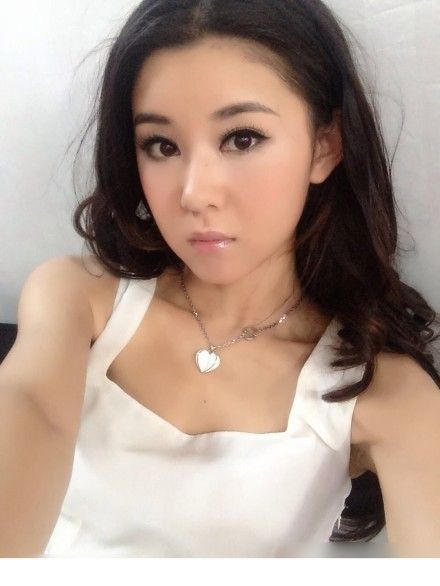 女星李小萌可爱生活照