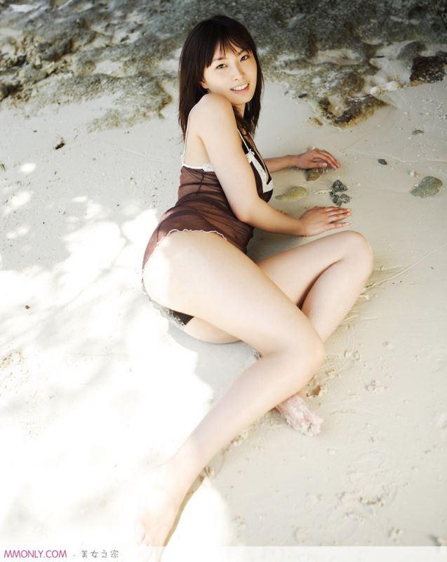 妩媚泳装美女沙滩性感写真