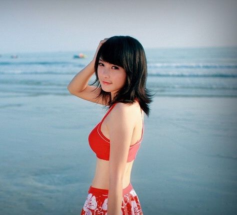 海边可爱泳装美女高清写真