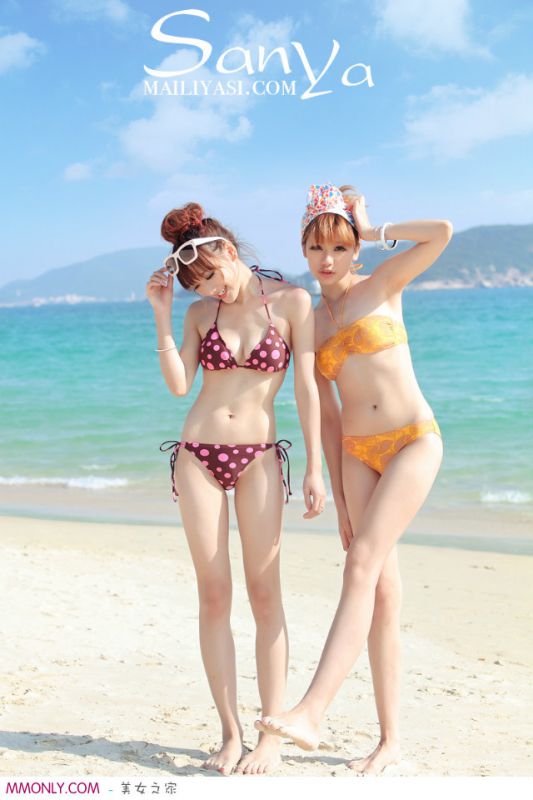 小清新美女唯美比基尼海滩写真