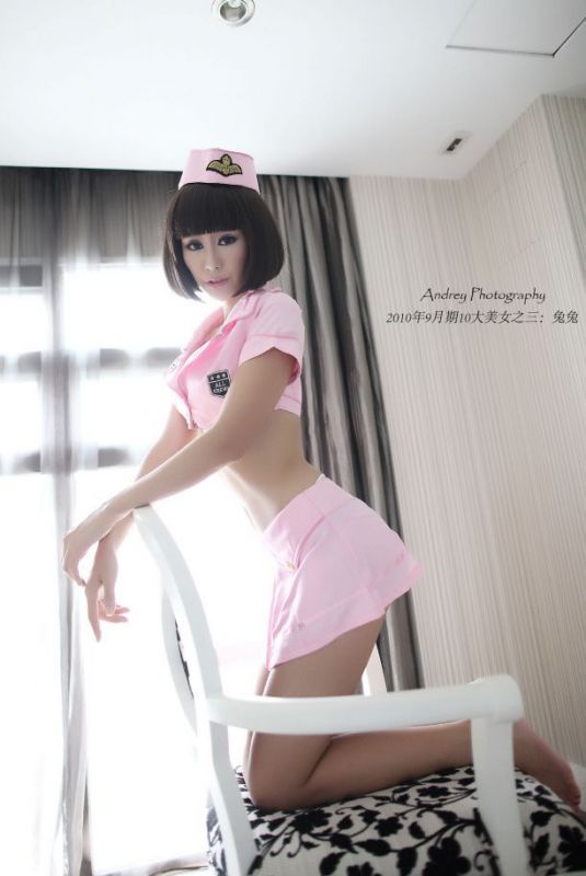 妩媚空姐制服美女私房美胸性感写真