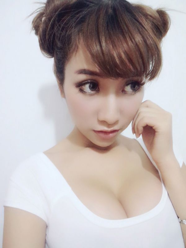 性感爆乳美女吴梓嫣高清自拍照