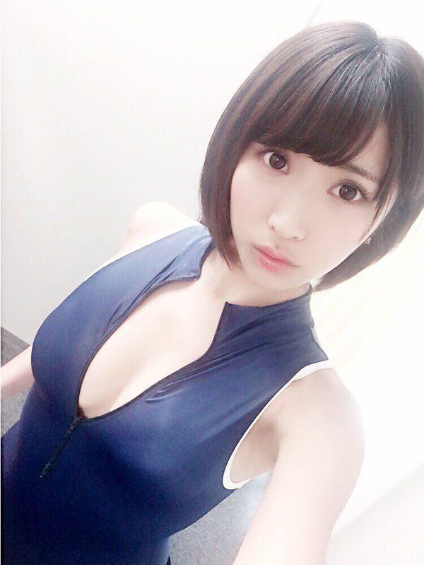 日本短发美女桐生美希自拍写真图片