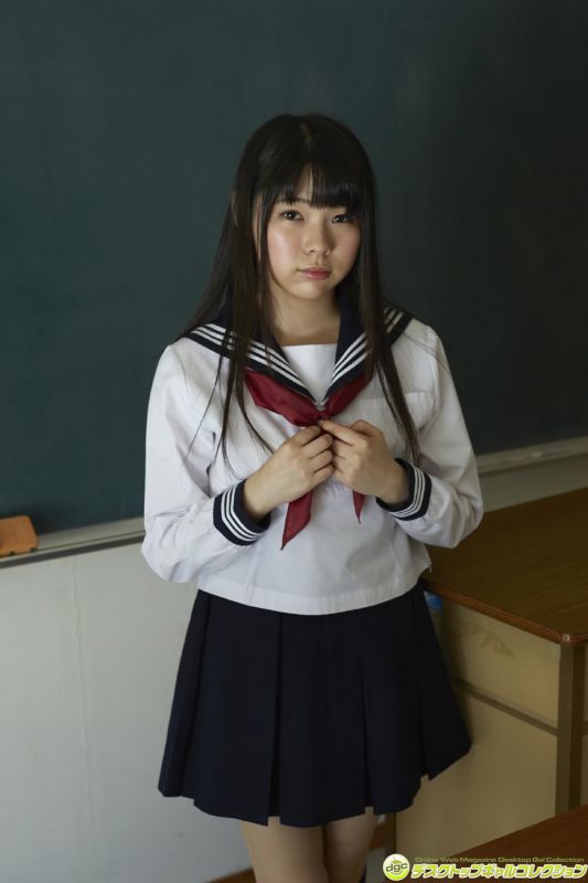 日本学生妹结城千佳私房可爱写真