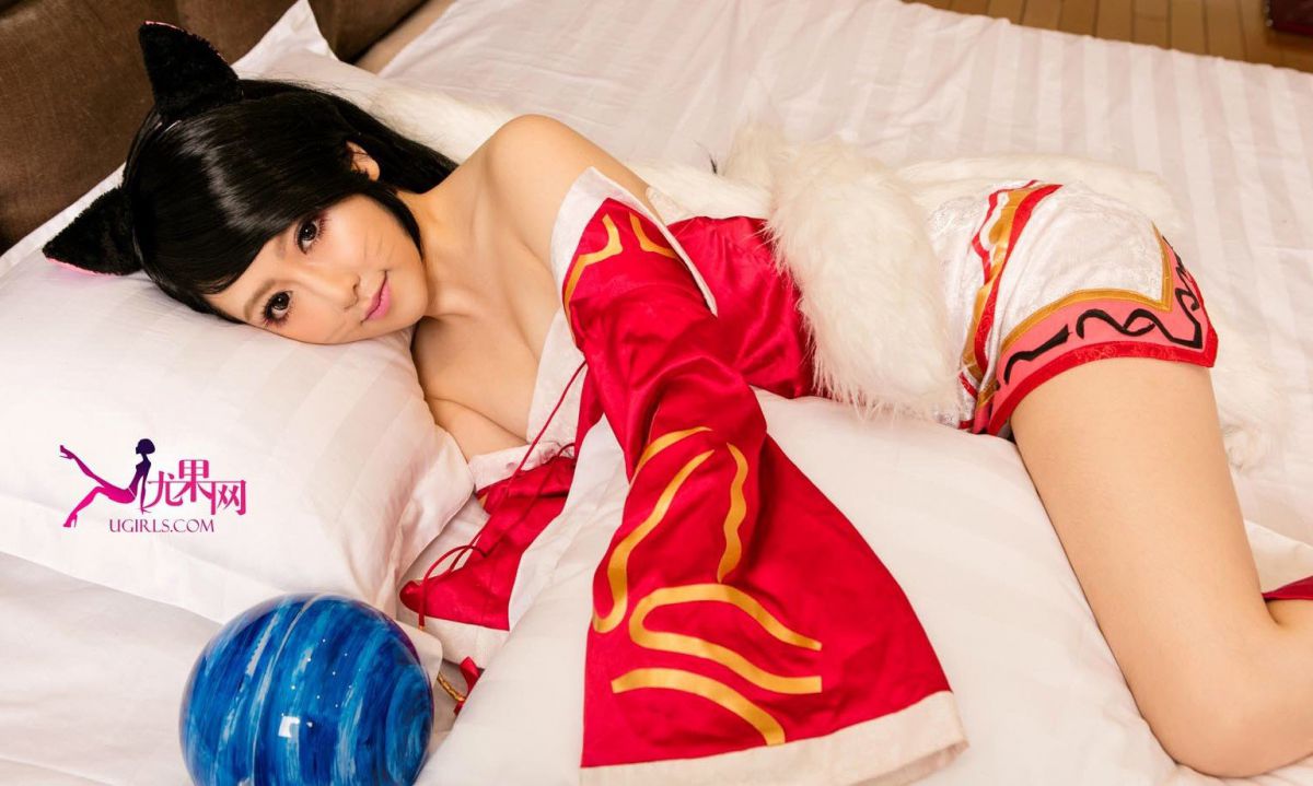 爱尤物漂亮美眉梓喵私房性感COSPLAY写真