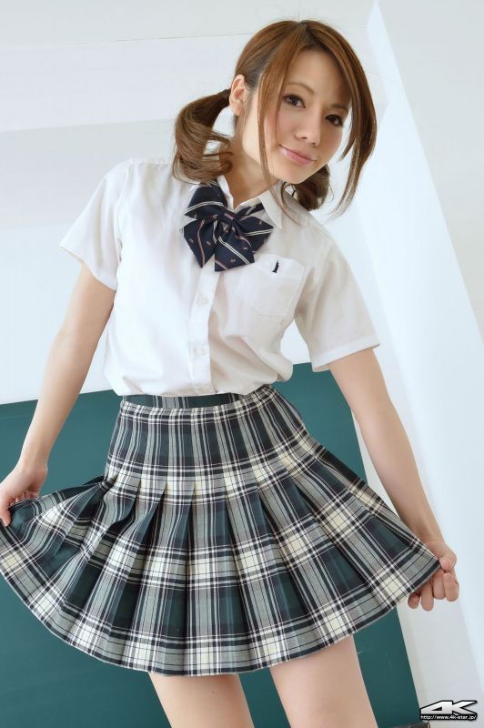 4K-STAR日本学生妹奥野奈w制服诱惑写真