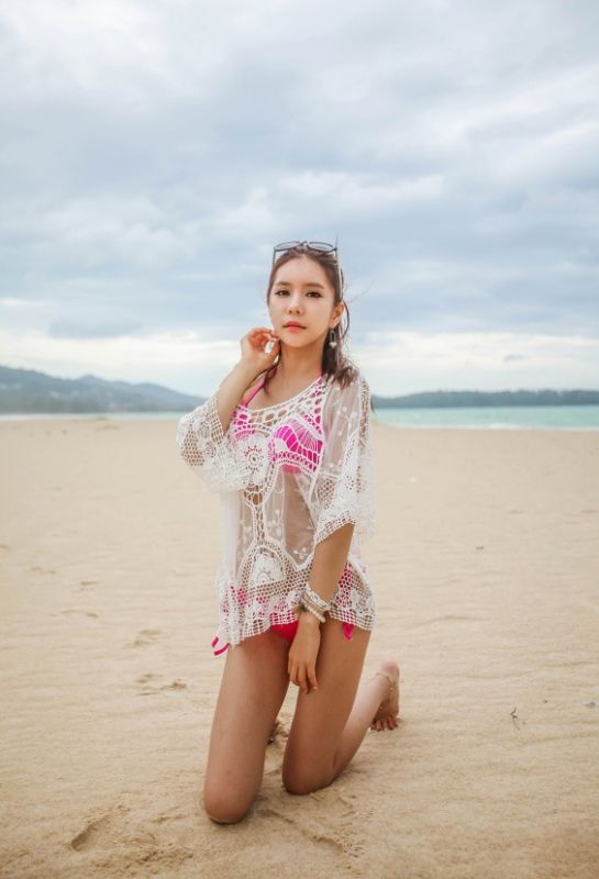 比基尼美女模特海边火辣身材勾魂美女诱惑图片