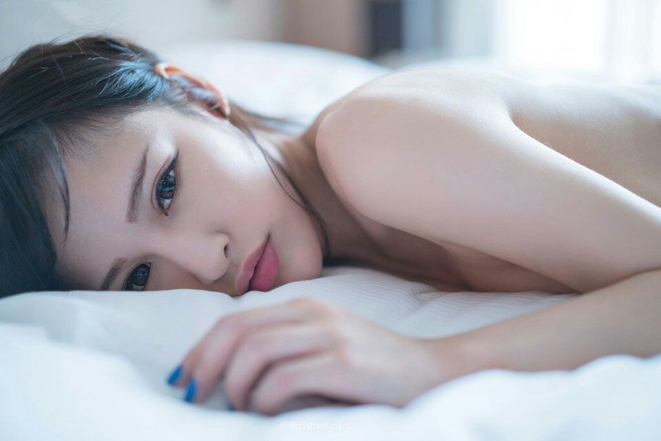 薄纱内衣美女私房秀美胸性感写真