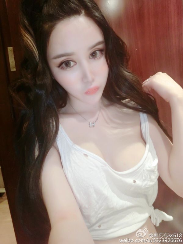 中国性感女神韩莎莎私房秀超级巨乳