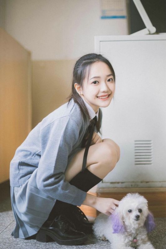 甜美少女操场马尾青春活力阳光校园写真