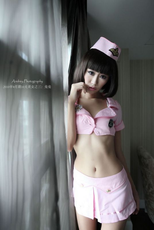 妩媚空姐制服美女私房美胸性感写真