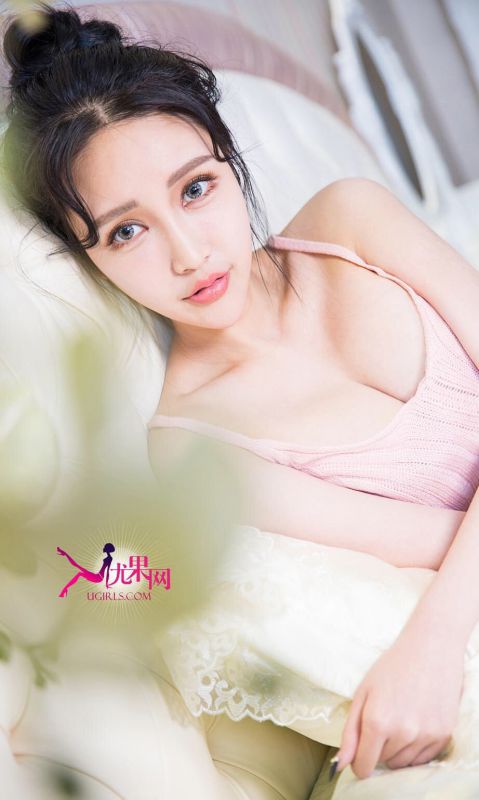 爱尤物内衣少女米诺私房秀超级巨乳