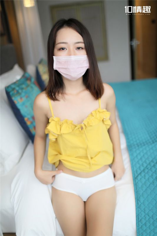 90后神秘网络美女内裤诱惑写真图片