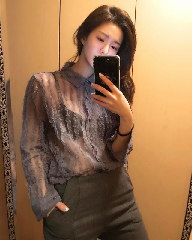 气质型美女Yang Hyoseung养眼美照图片