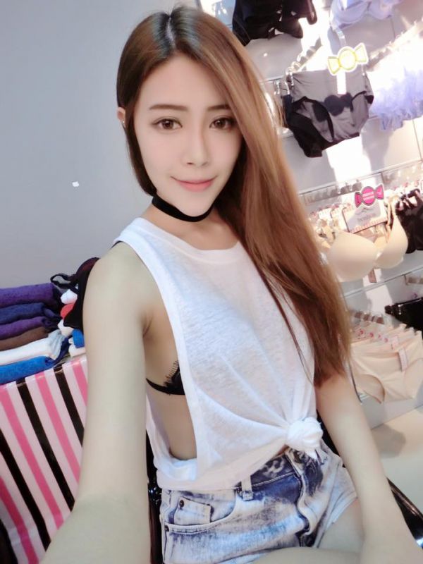 比基尼美女Hannah Yap自拍美图合辑