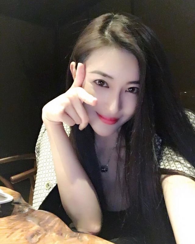 气质女神图片Jessica Hkusau私拍美照大全