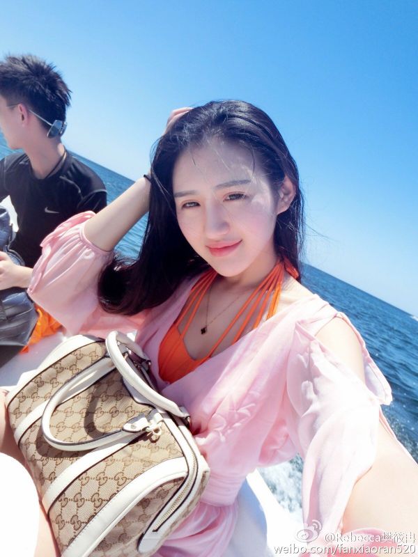 90后美女模特樊筱冉Rebecca微博私拍图片合集