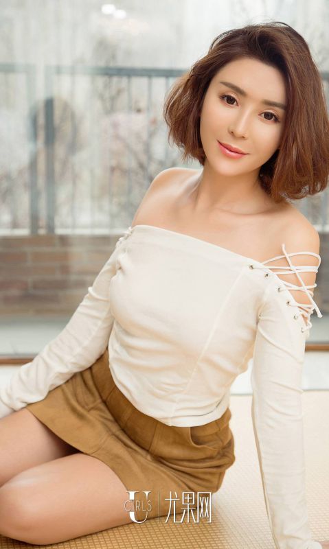 90后短发美女林鑫养眼私拍写真图片