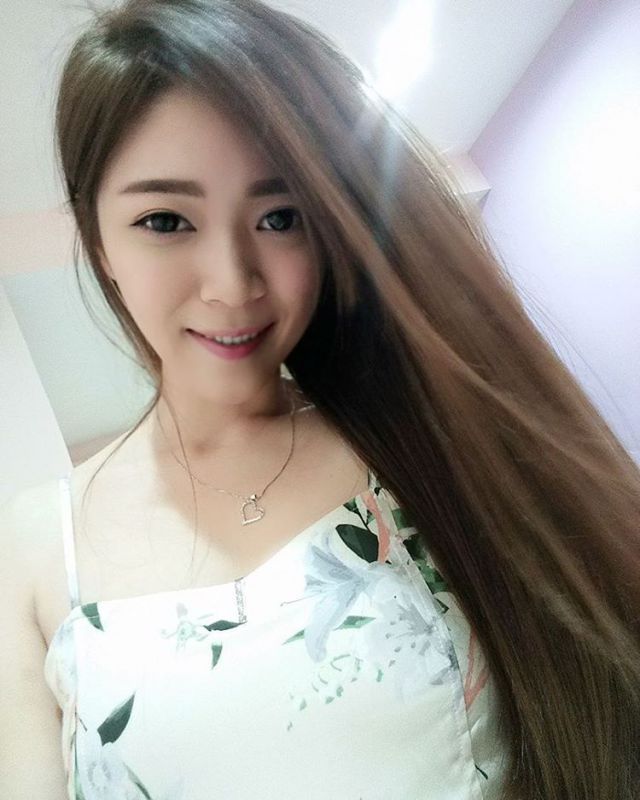 大胸网络美女梁美君Mii Kuan自拍图片合辑