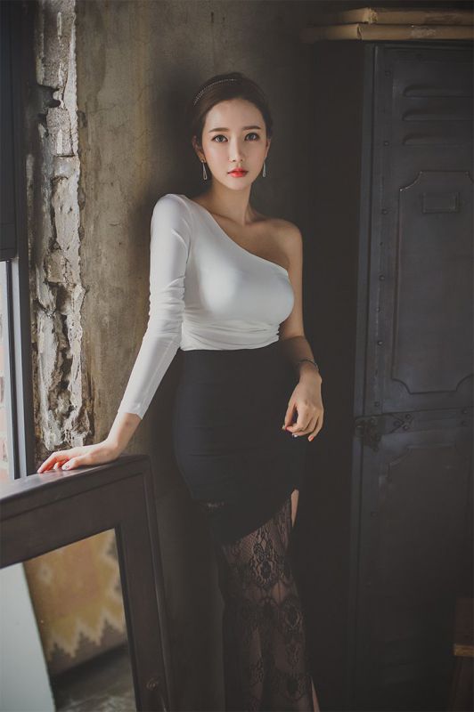 时尚气质美女李妍静绝美高雅摄影写真