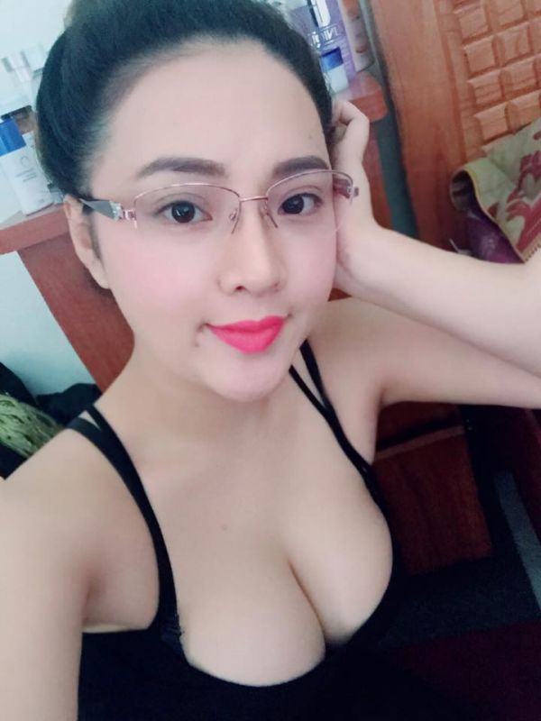 性感大胸美女Cao Giang私拍图片集锦