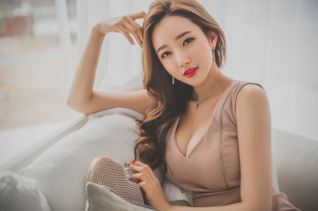 时尚气质美女李妍静绝美高雅摄影写真