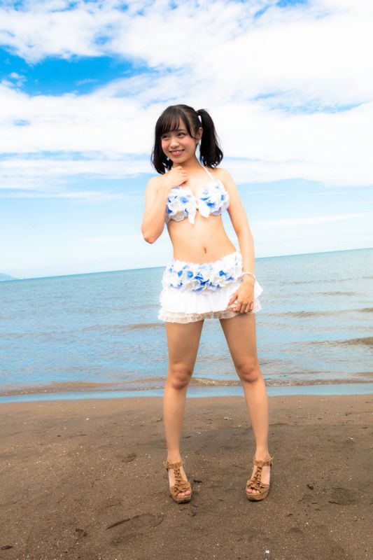 日本美少女手Vせいあ海边比基尼写真