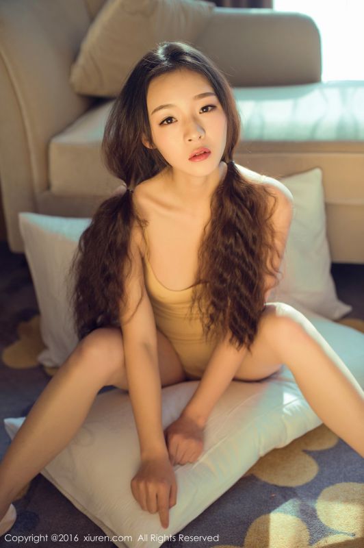 90后模特儿尤Una娜体操服性感诱惑图