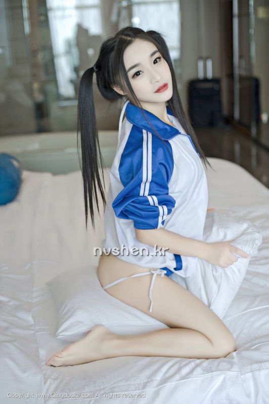 双马尾美女绮梦Cherish私房校服诱惑写真