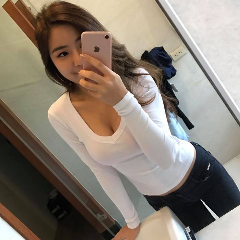 高颜值美女Stephanie Teh养眼私拍图片