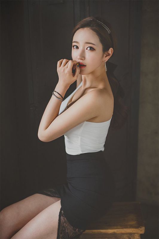 时尚气质美女李妍静绝美高雅摄影写真