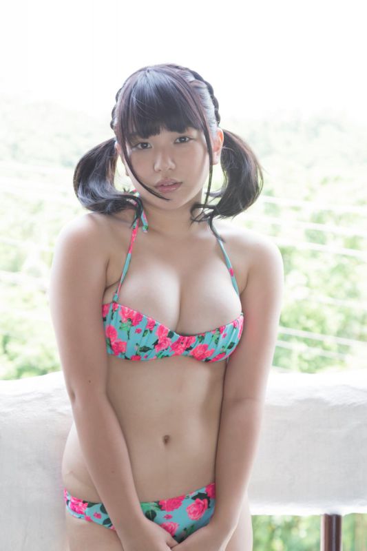 日本G奶妹子长月翠性感写真图集