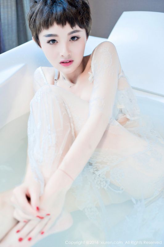 小清新美女baby_kiki-浴室性感写真图片