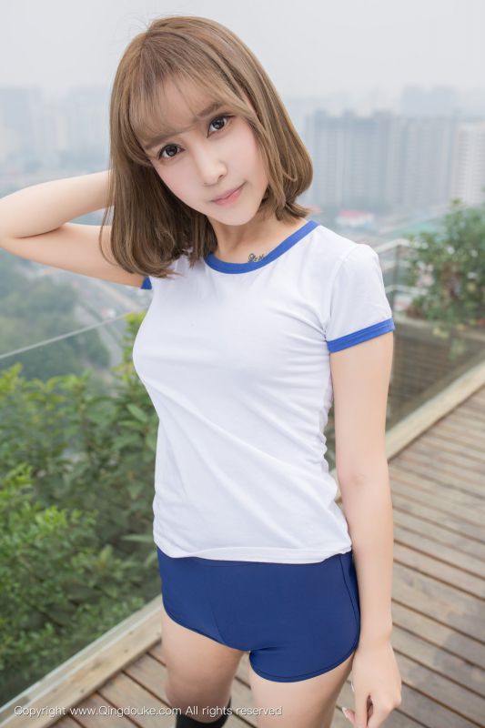 高清养眼美女米诺运动服写真图片