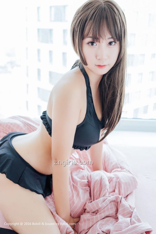 小萝莉型美女猫九性感私房照图片合辑