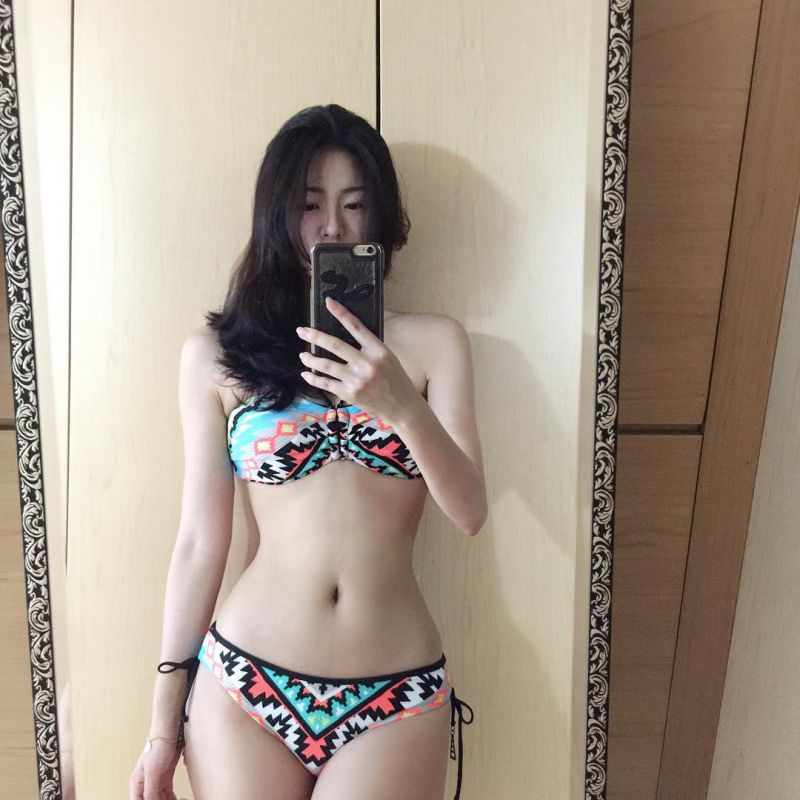 气质型美女Yang Hyoseung养眼美照图片