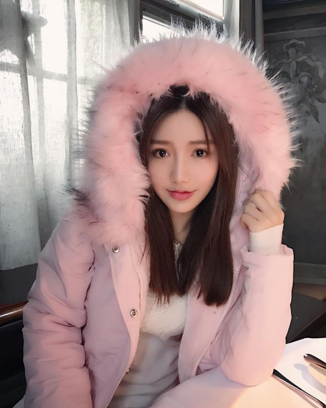 高颜值美女王雪儿Snowbaby美貌与身材的结合体