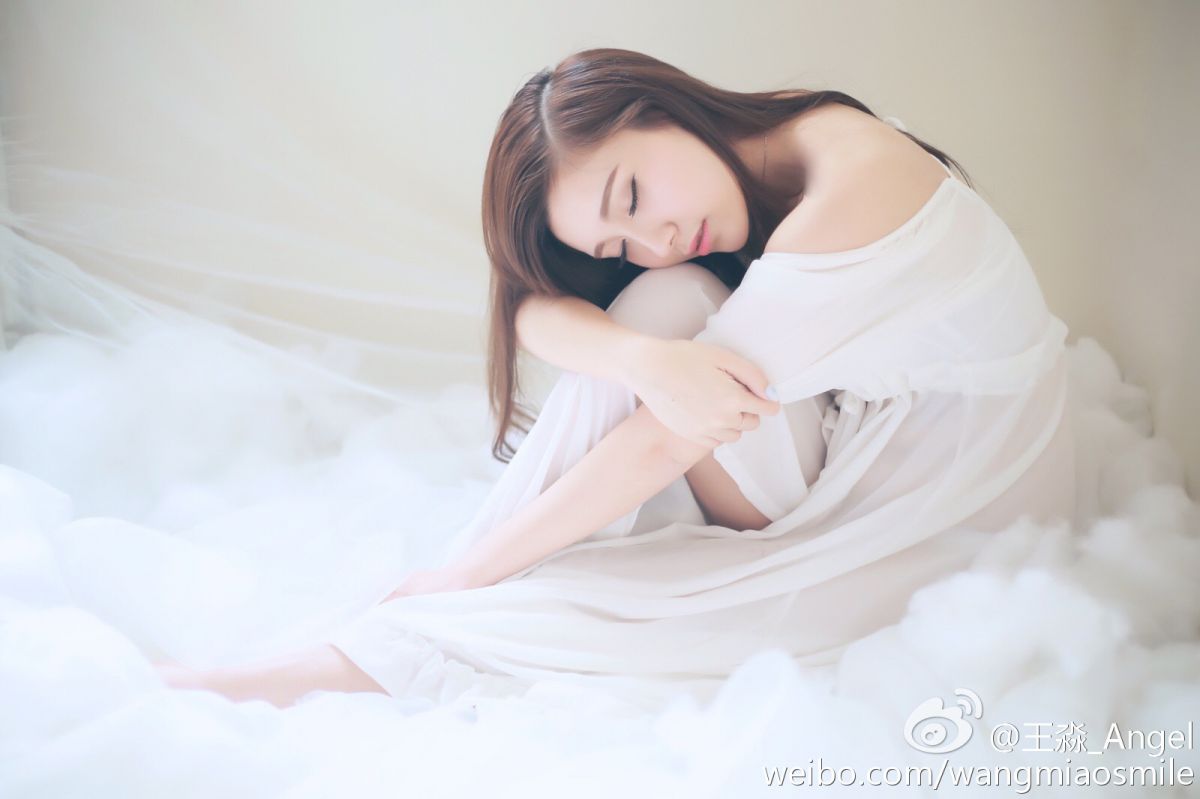 清纯养眼美女王淼微博私拍美图欣赏