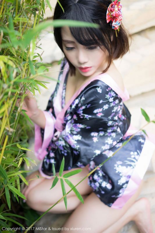 和服浴衣美女兜豆靓Youlina性感写真图片