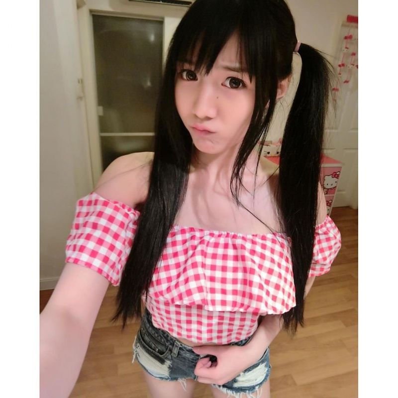 童颜巨乳美女Arisara Karbdecho自拍美图大全