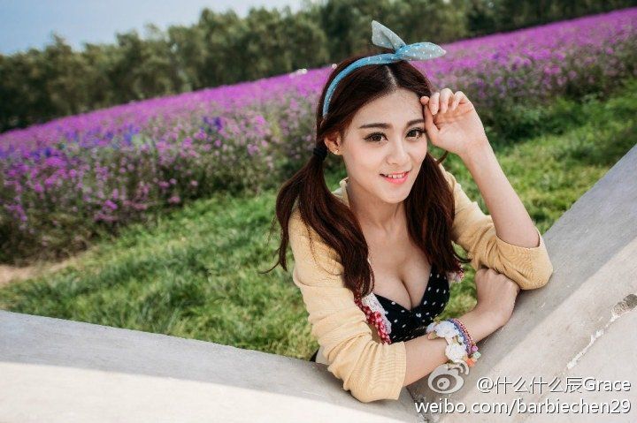 90后美胸美女小辰辰微博私拍美照