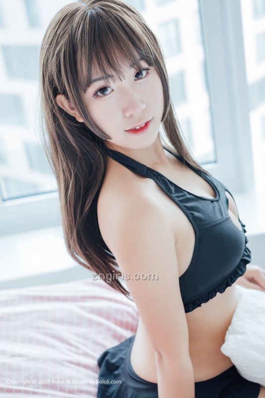 小萝莉型美女猫九性感私房照图片合辑