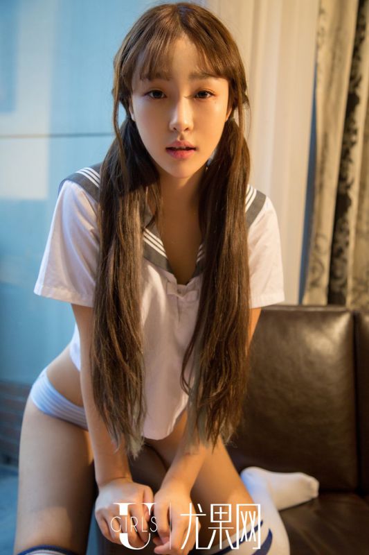 90后美女图含含性感私拍写真图片