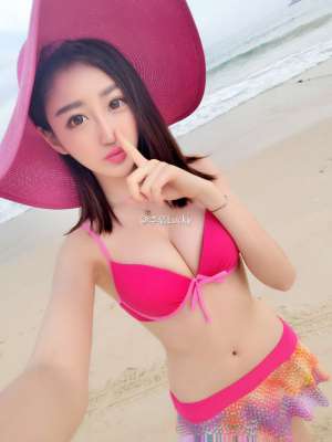 比基尼美女李倩Lucky沙滩自拍图片