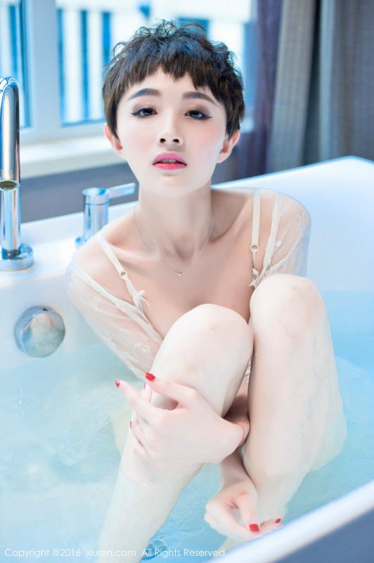 小清新美女baby_kiki-浴室性感写真图片